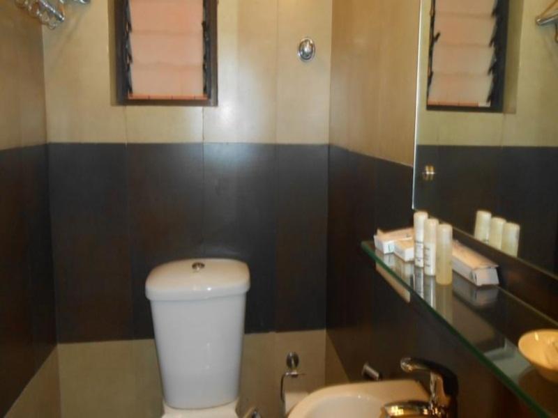 Treebo Trend Hotel Relax Inn Колката Екстериор снимка
